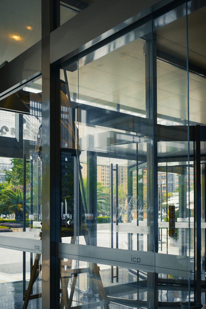 automatic sliding glass door